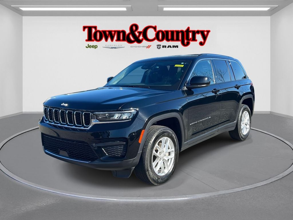 2023 Jeep Grand Cherokee Laredo 4x4