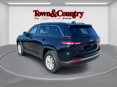 2023 Jeep Grand Cherokee Laredo 4x4