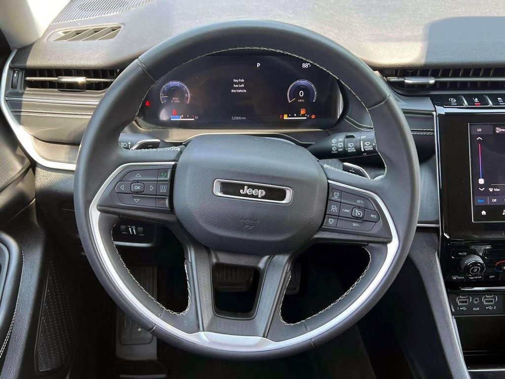 2023 Jeep Grand Cherokee Laredo 4x4