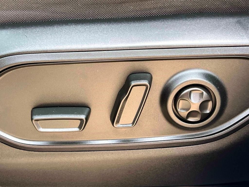 2023 Jeep Grand Cherokee Laredo 4x4