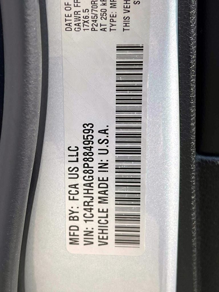 2023 Jeep Grand Cherokee Laredo 4x4