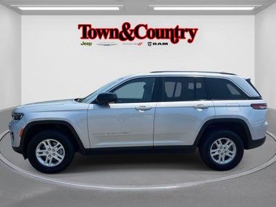 2023 Jeep Grand Cherokee Laredo 4x4