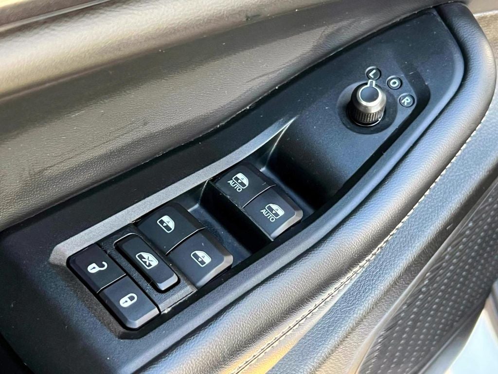 2023 Jeep Grand Cherokee Laredo 4x4