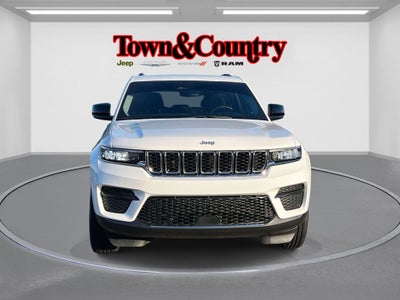 2023 Jeep Grand Cherokee Laredo 4x4