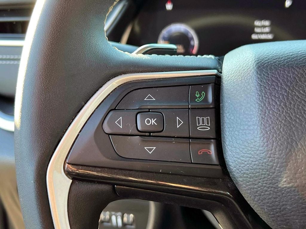 2023 Jeep Grand Cherokee Laredo 4x4