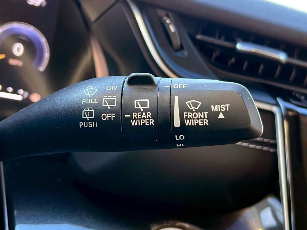 2023 Jeep Grand Cherokee Laredo 4x4