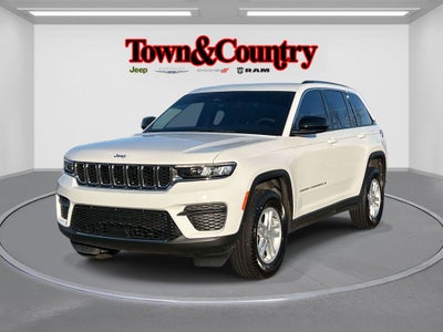 2023 Jeep Grand Cherokee Laredo 4x4