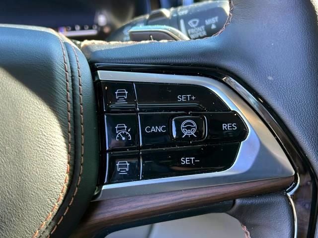 2023 Jeep Grand Cherokee Summit 4x4