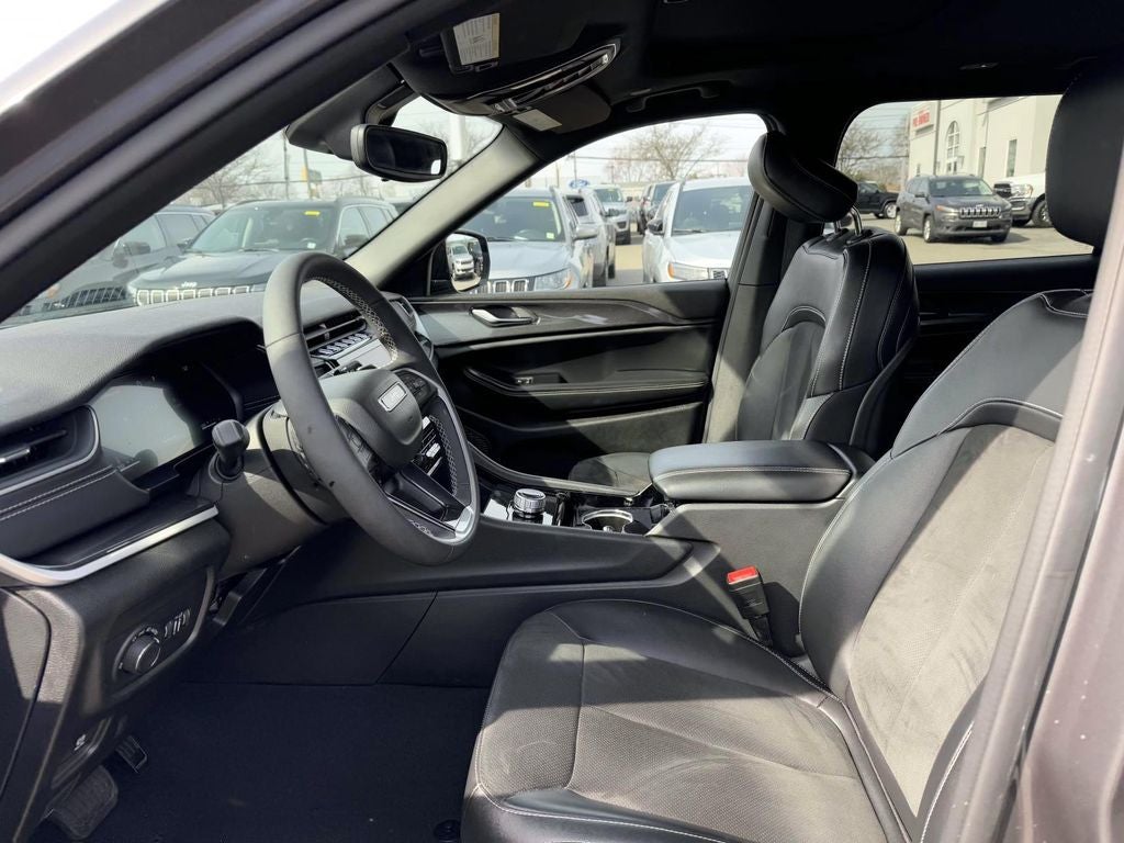 2023 Jeep Grand Cherokee L Altitude 4x4