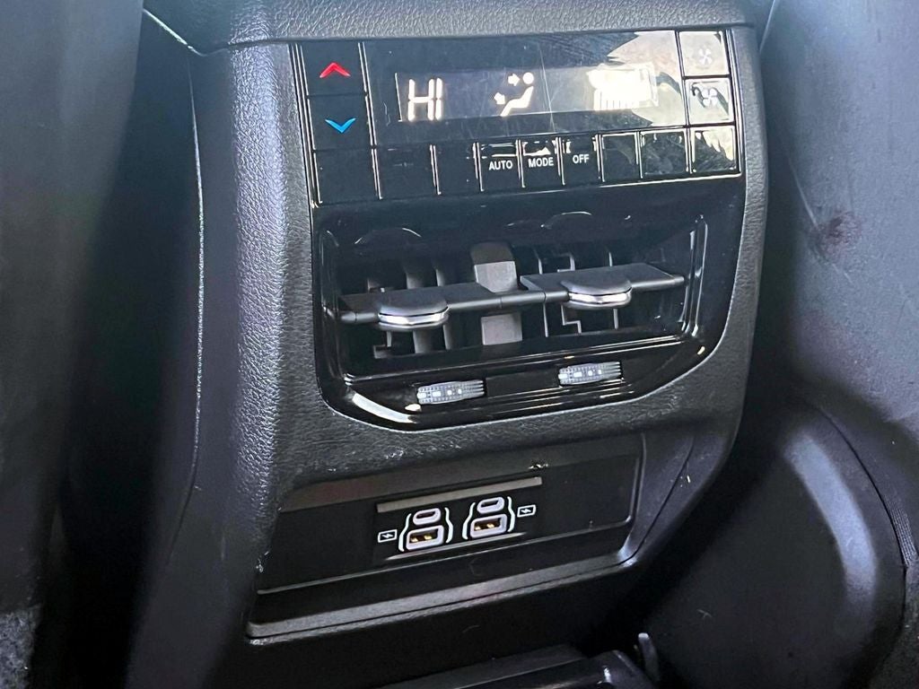 2023 Jeep Grand Cherokee L Laredo 4x4