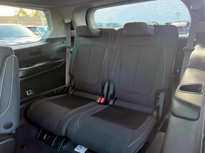 2023 Jeep Grand Cherokee L Laredo 4x4