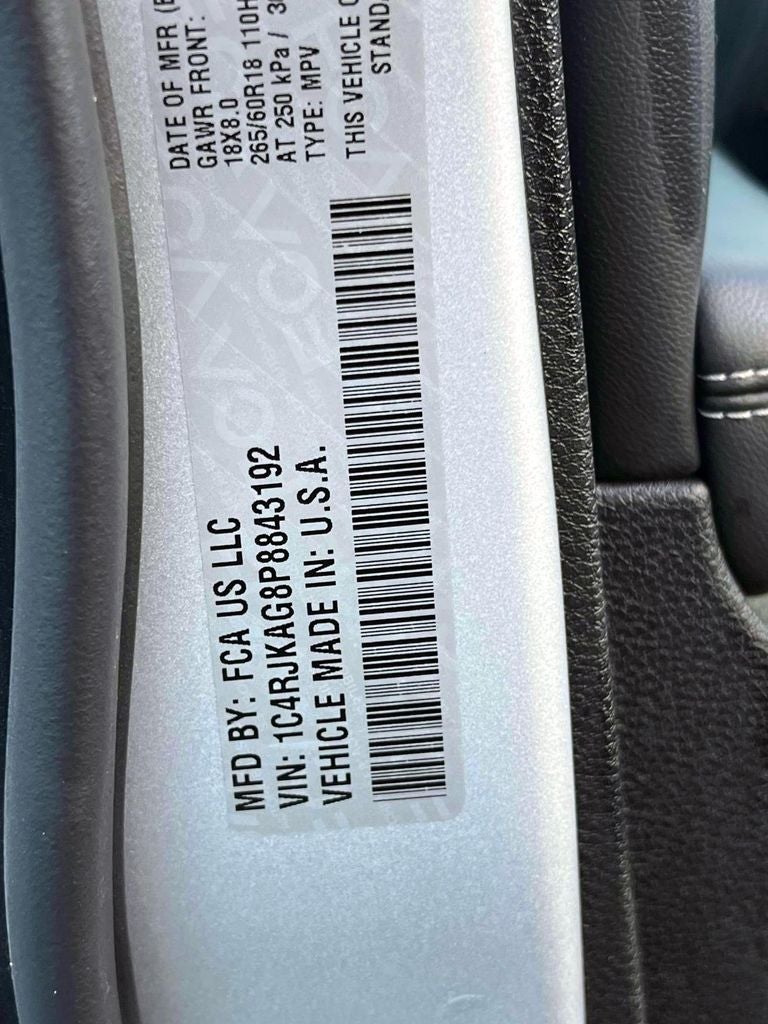 2023 Jeep Grand Cherokee L Laredo 4x4