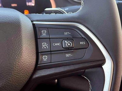 2023 Jeep Grand Cherokee L Laredo 4x4