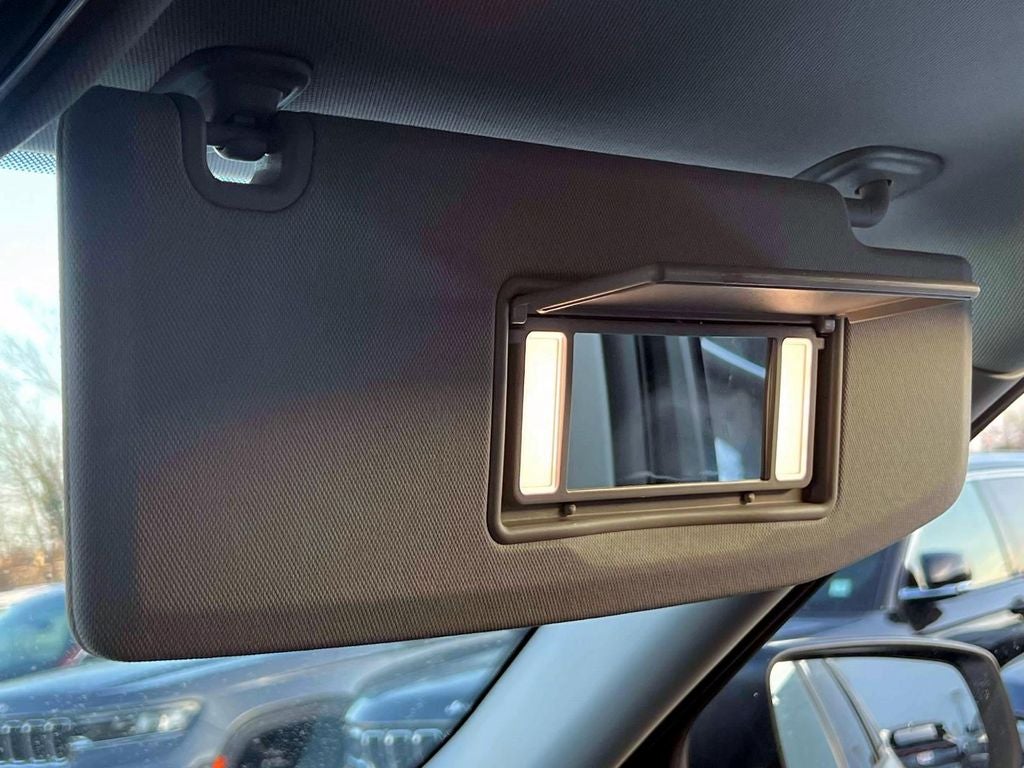 2023 Jeep Grand Cherokee L Laredo 4x4