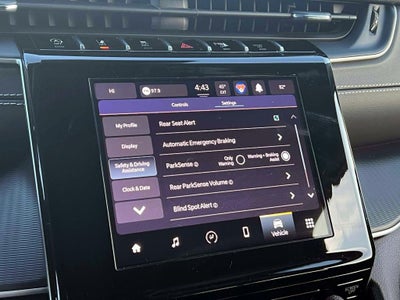 2023 Jeep Grand Cherokee L Laredo 4x4