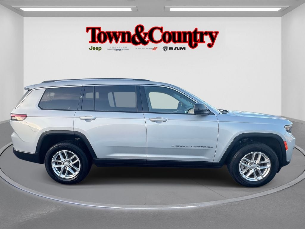2023 Jeep Grand Cherokee L Laredo 4x4