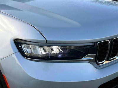 2023 Jeep Grand Cherokee L Laredo 4x4