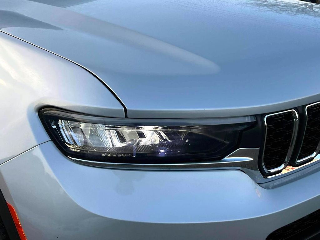 2023 Jeep Grand Cherokee L Laredo 4x4