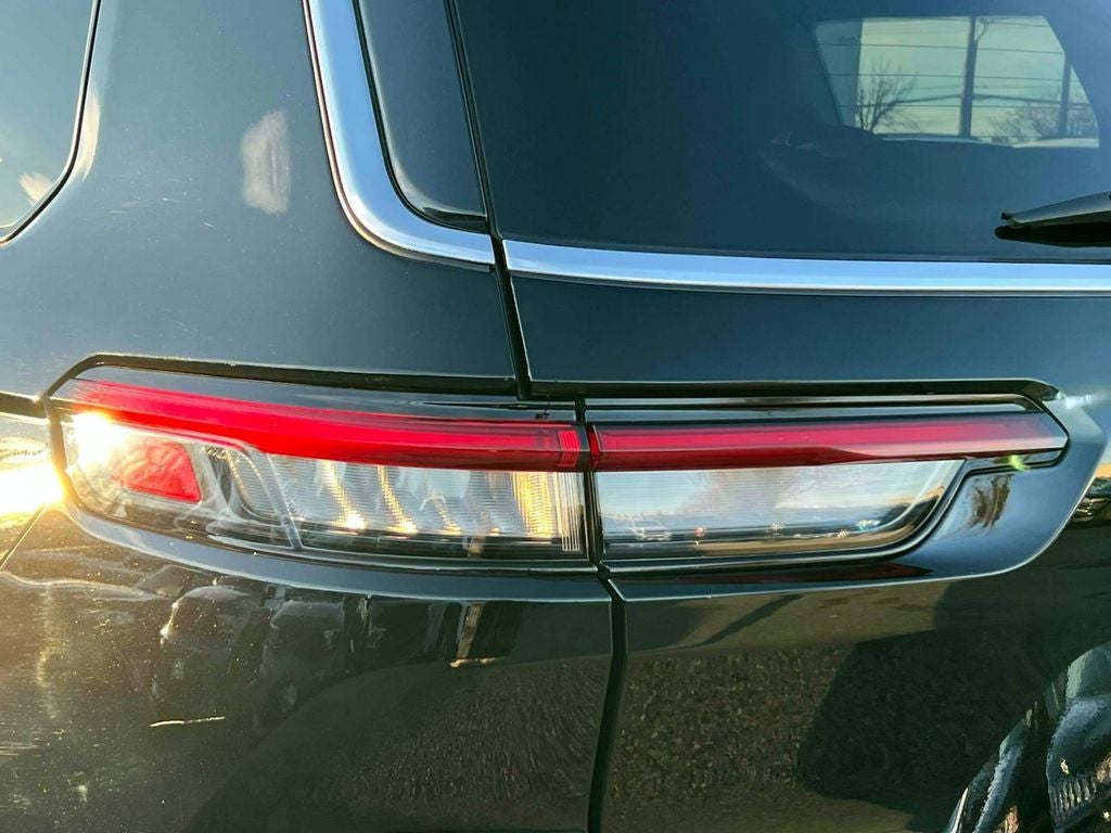 2023 Jeep Grand Cherokee L Laredo 4x4