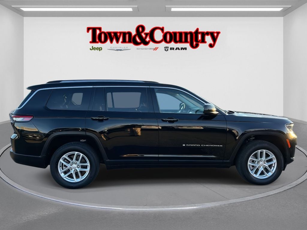 2023 Jeep Grand Cherokee L Laredo 4x4