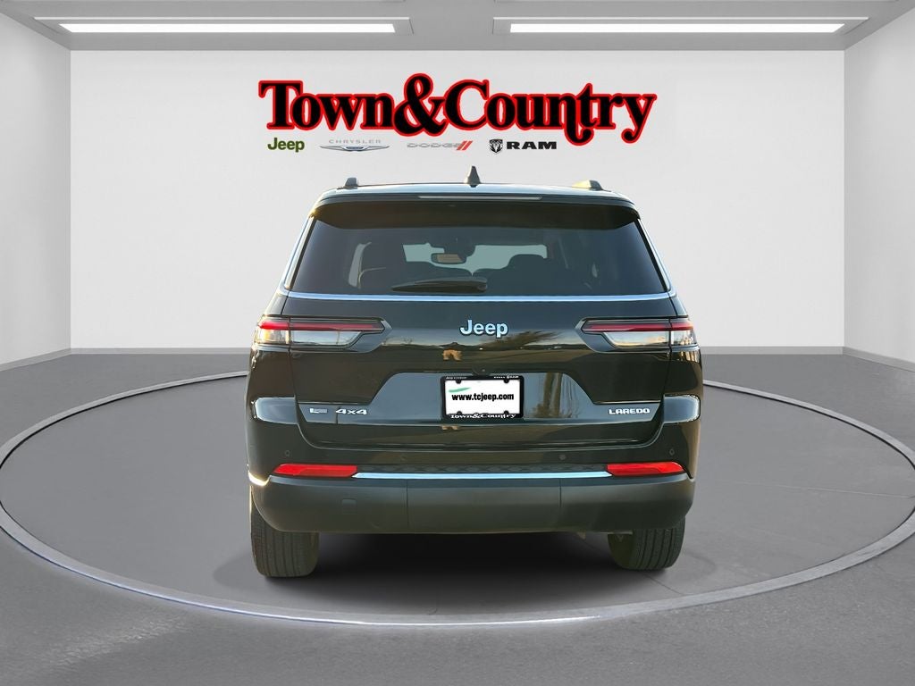 2023 Jeep Grand Cherokee L Laredo 4x4
