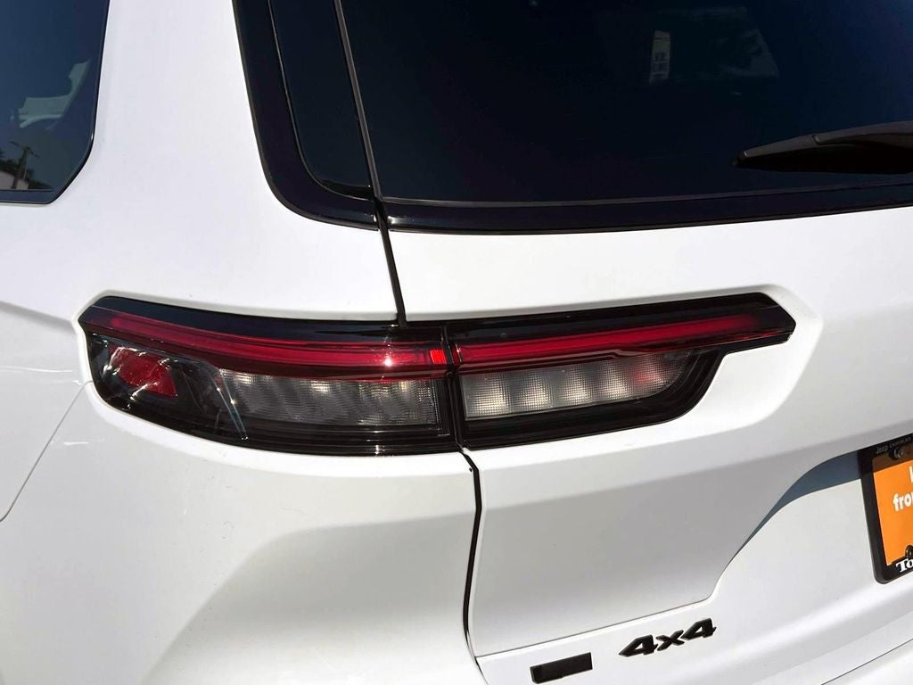 2023 Jeep Grand Cherokee L Altitude 4x4