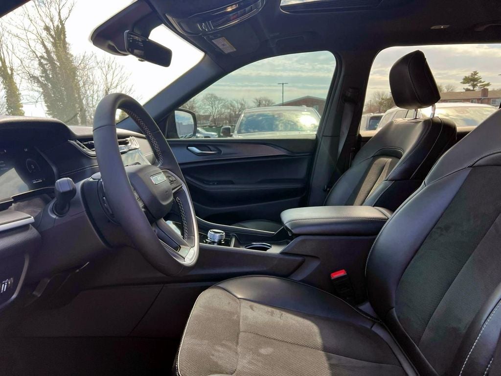 2025 Jeep Grand Cherokee L Altitude X 4x4