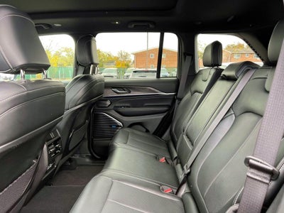 2022 Jeep Grand Cherokee 4xe Overland 4x4