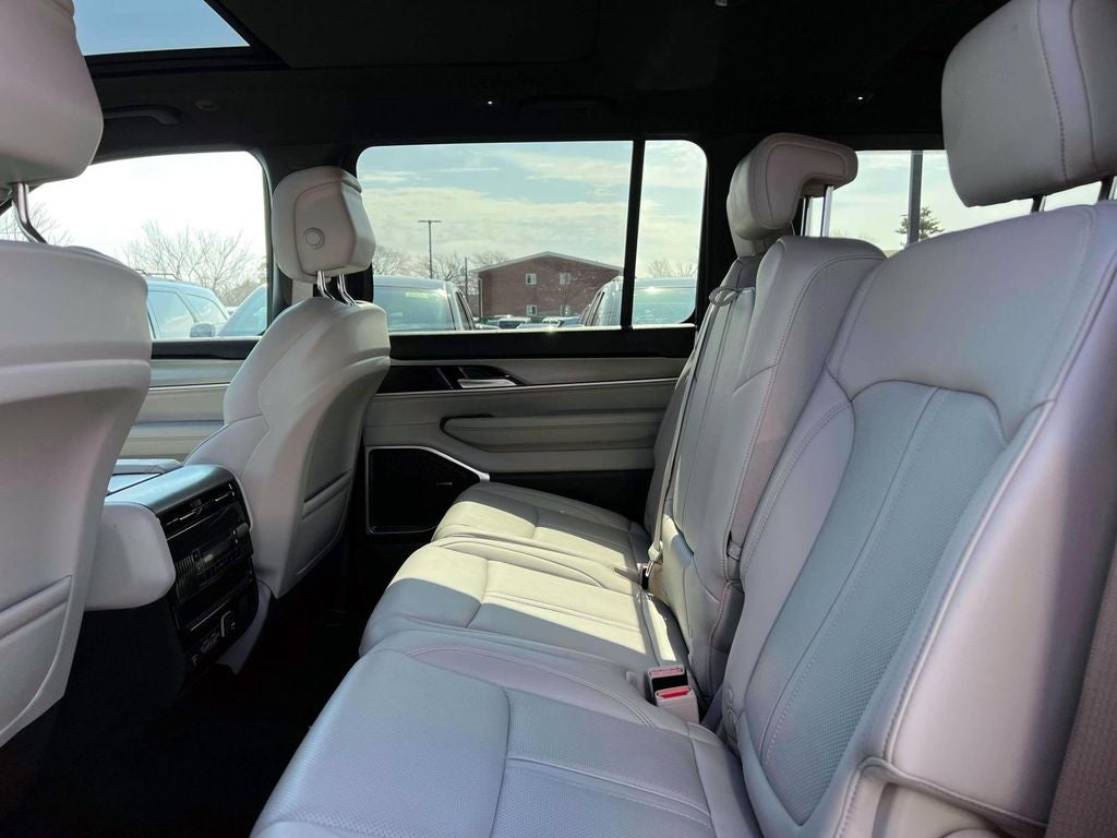 2025 Jeep Wagoneer 4x4