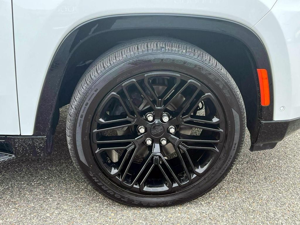 2022 Jeep Wagoneer Series III Carbide 4x4