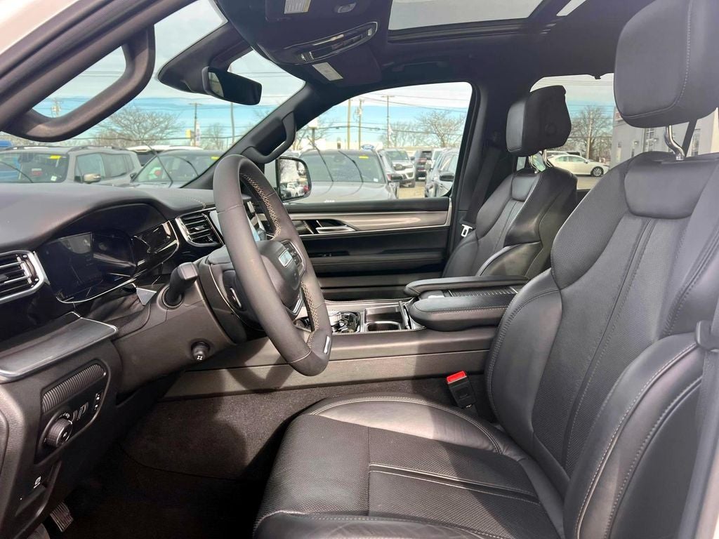 2022 Jeep Wagoneer Series III Carbide 4x4