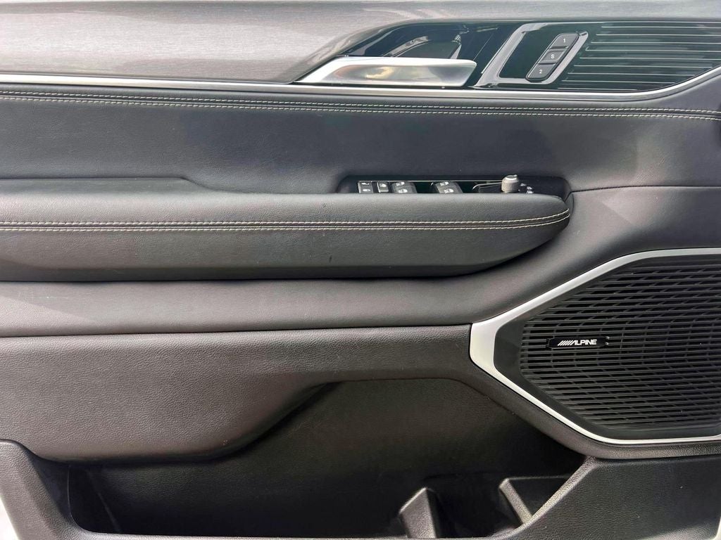 2022 Jeep Wagoneer Series III Carbide 4x4