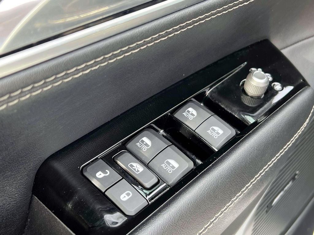 2022 Jeep Wagoneer Series III Carbide 4x4