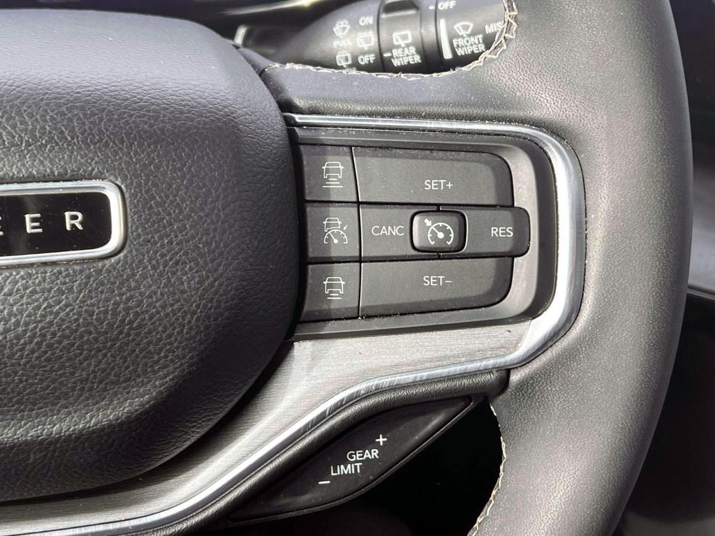 2022 Jeep Wagoneer Series III Carbide 4x4