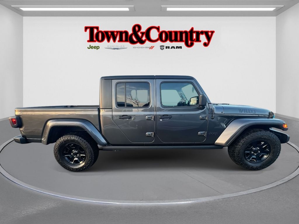 2021 Jeep Gladiator Willys photo 3