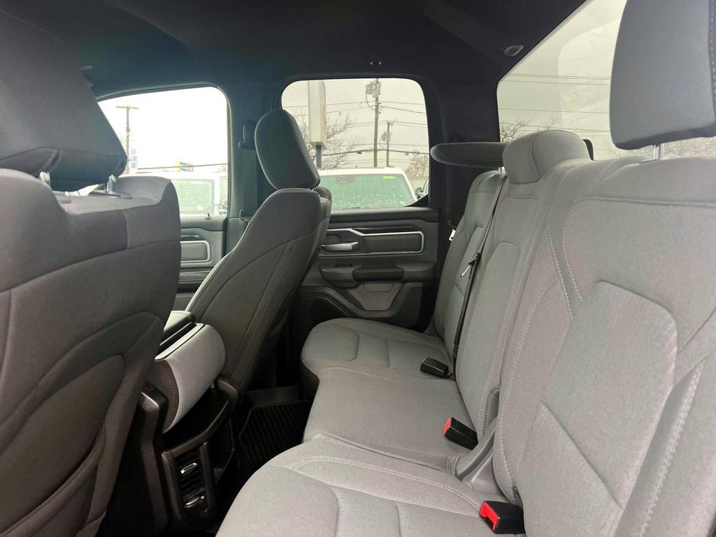 2022 RAM 1500 Big Horn Quad Cab 4x4 6'4' Box