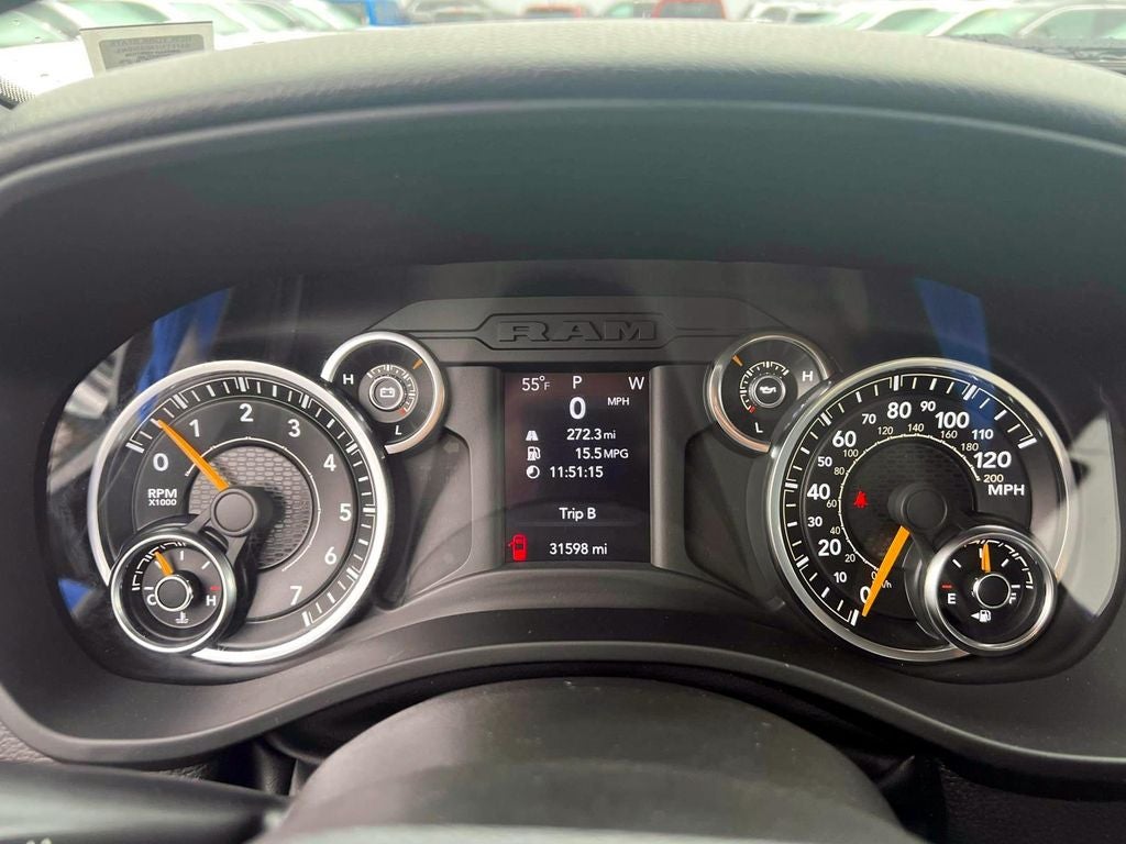 2022 RAM 1500 Big Horn Quad Cab 4x4 6'4' Box