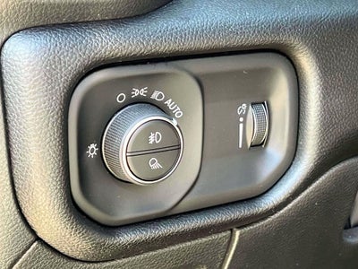 2022 RAM 1500 Big Horn Quad Cab 4x4 6'4' Box