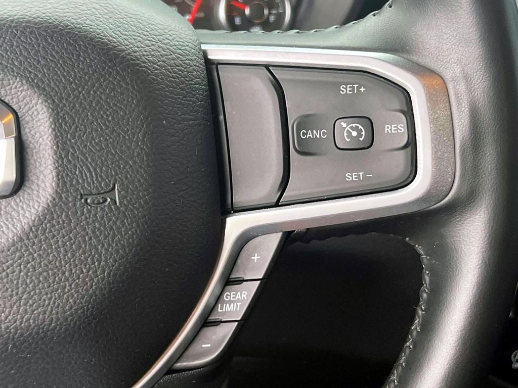 2023 RAM 1500 Big Horn Crew Cab 4x4 5'7' Box