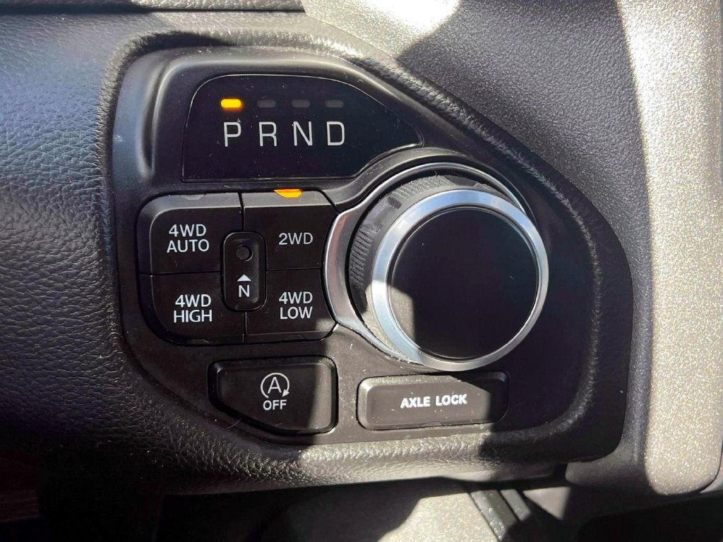 2023 RAM 1500 Big Horn Crew Cab 4x4 5'7' Box
