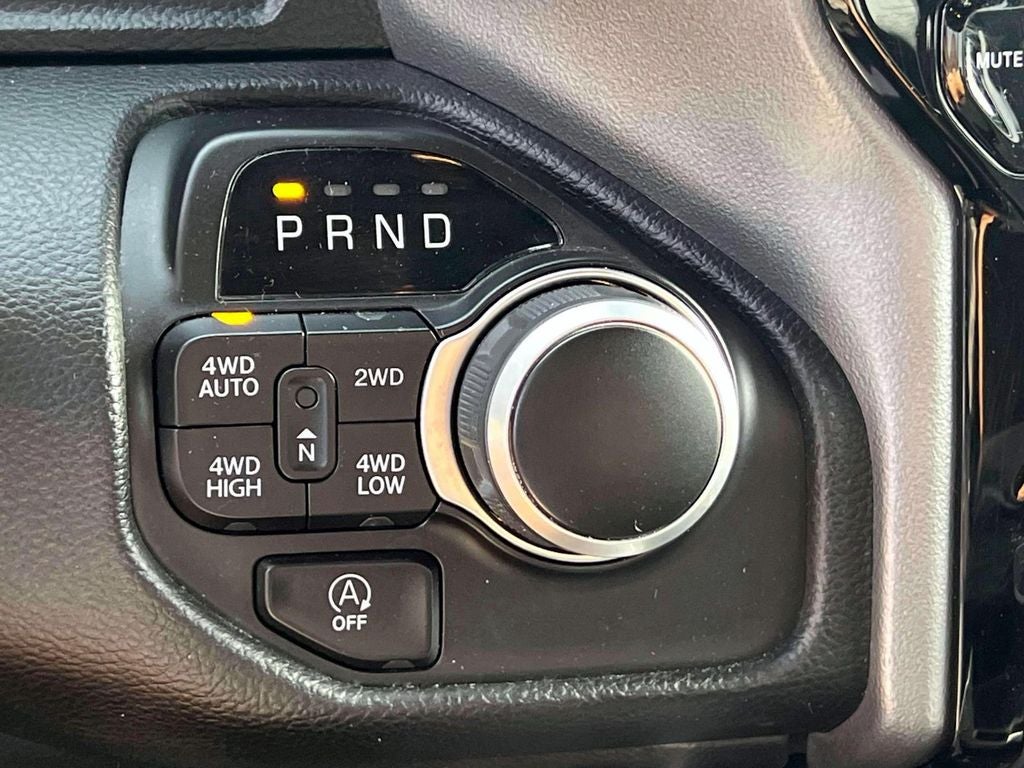 2023 RAM 1500 Big Horn Crew Cab 4x4 5'7' Box