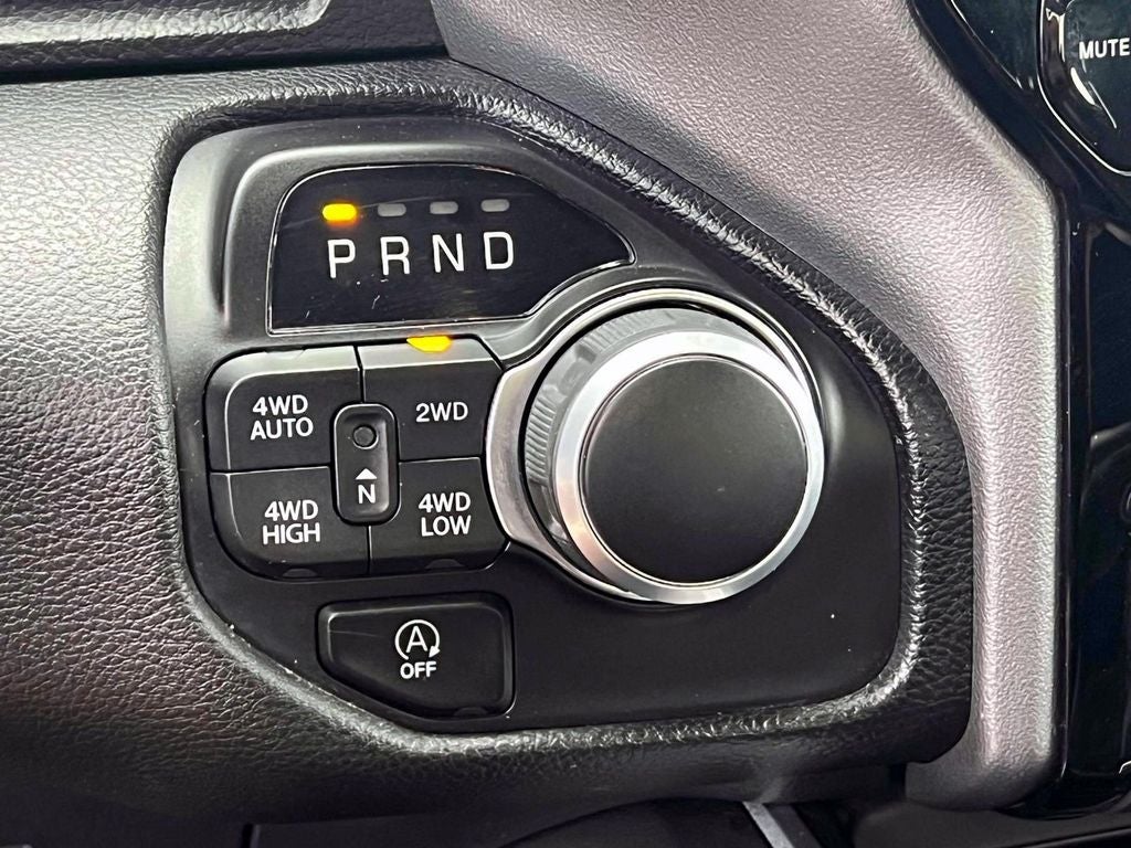 2023 RAM 1500 Big Horn Crew Cab 4x4 5'7' Box