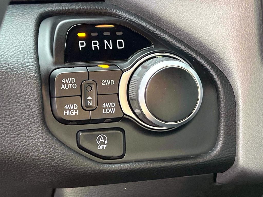 2023 RAM 1500 Big Horn Crew Cab 4x4 5'7' Box