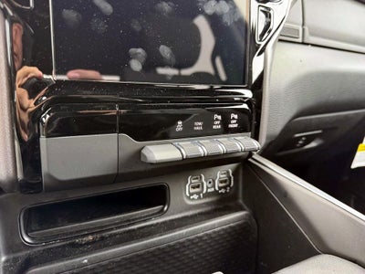 2023 RAM 1500 Big Horn Crew Cab 4x4 5'7' Box