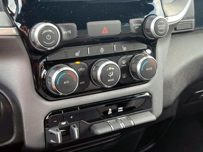 2024 RAM 1500 Big Horn Crew Cab 4x4 5'7' Box