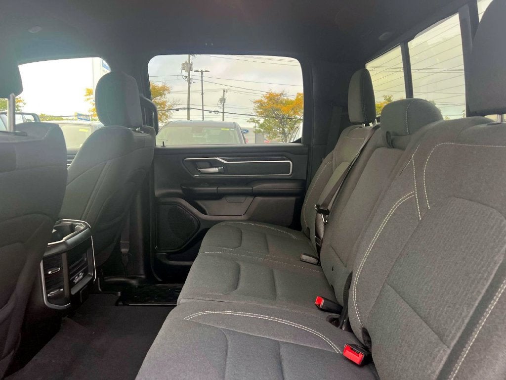 2023 RAM 1500 Big Horn Crew Cab 4x4 5'7' Box