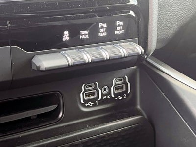 2023 RAM 1500 Big Horn Crew Cab 4x4 5'7' Box