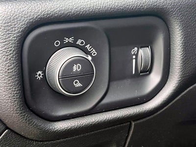 2023 RAM 1500 Big Horn Crew Cab 4x4 5'7' Box