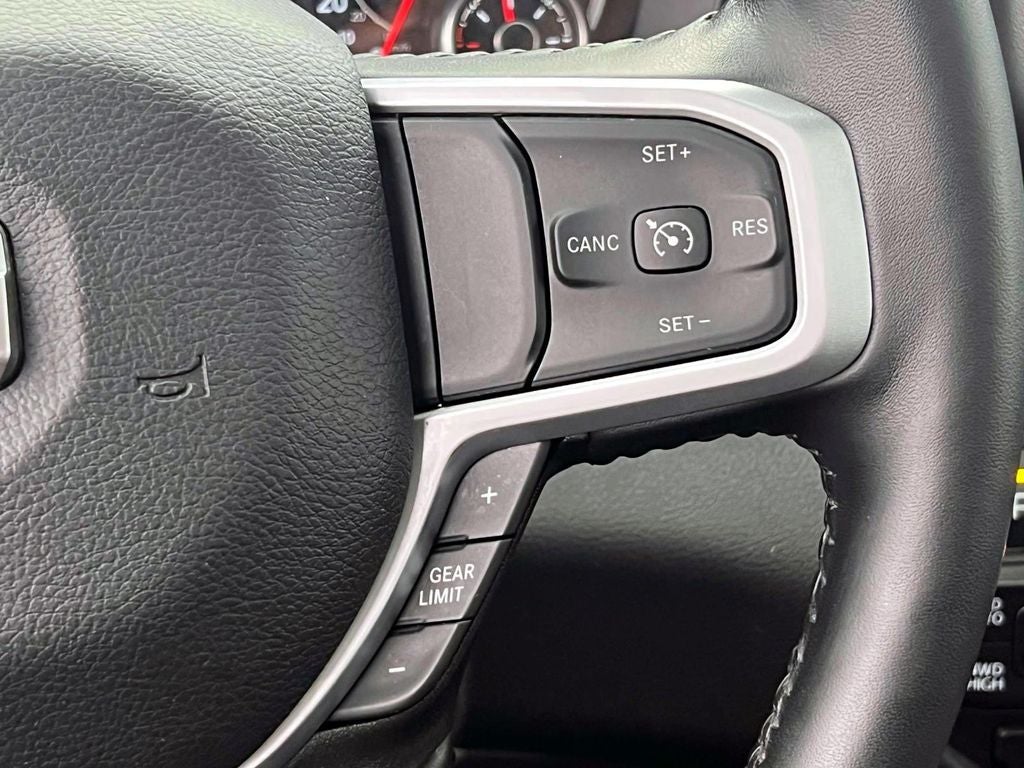 2023 RAM 1500 Big Horn Crew Cab 4x4 5'7' Box