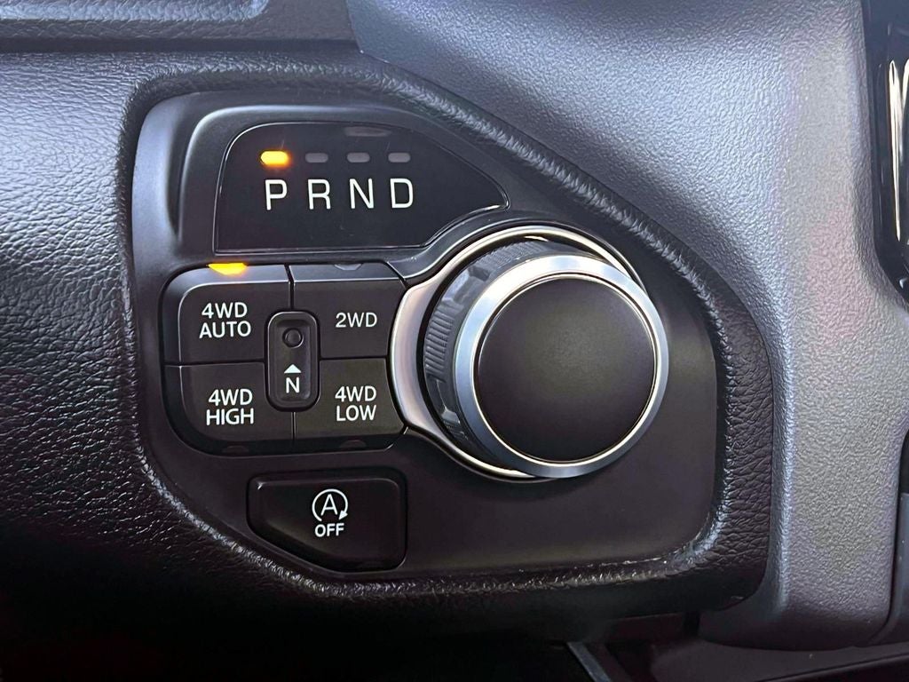 2022 RAM 1500 Big Horn Crew Cab 4x4 5'7' Box